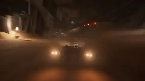 Landspeeder pack racing on Jakku after the first Tour intro